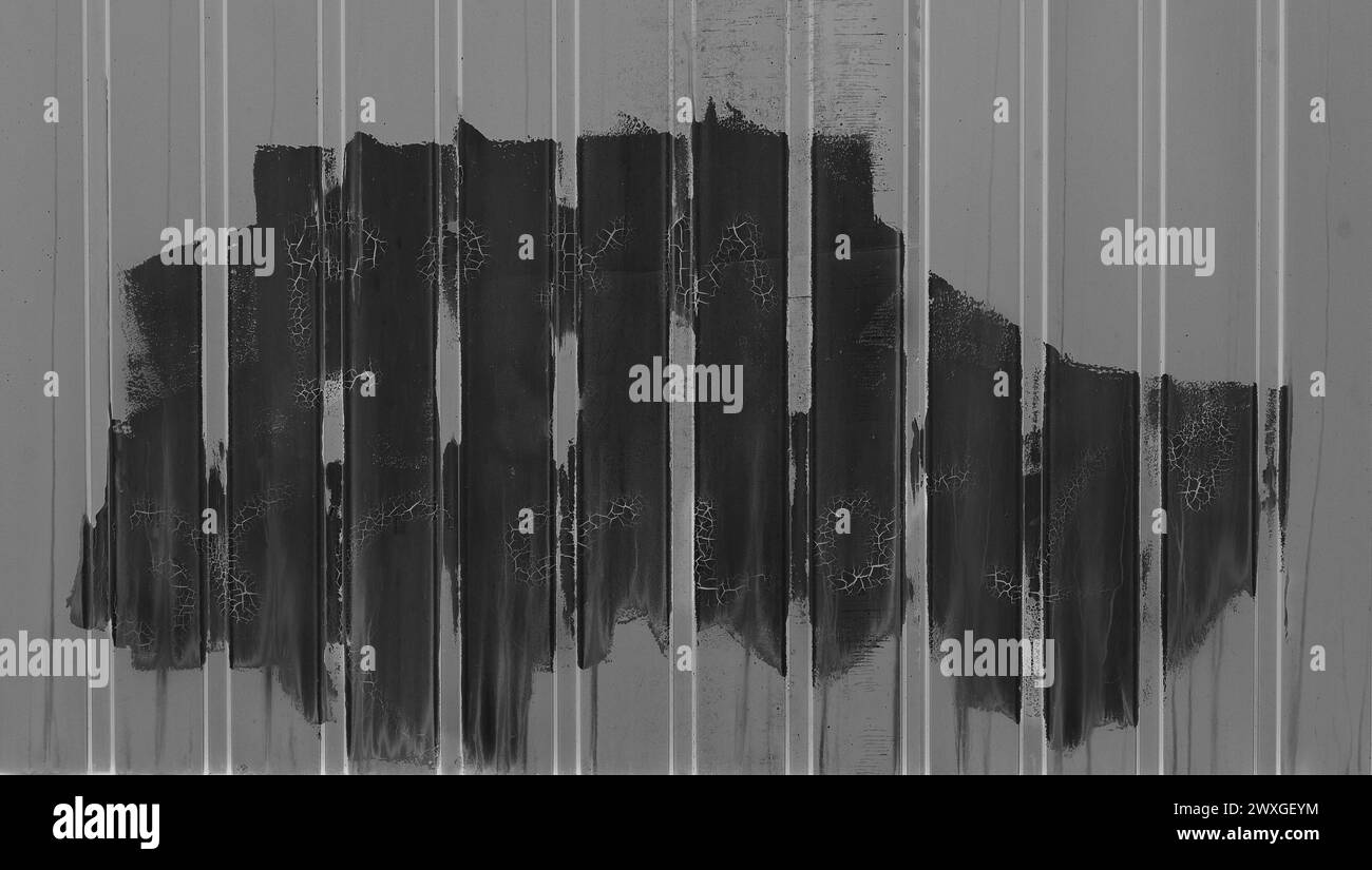 Pinceau noir motif de traits abstrait conception de surface grise clôture métallique espace vide arrière-plan de texte vide. Banque D'Images