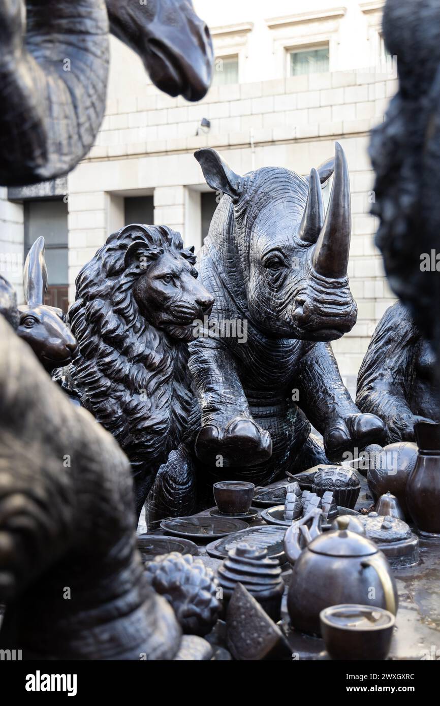 Sculpture « The Wild table of Love » de Gillie et Marc à Paddington, Londres, Angleterre Banque D'Images