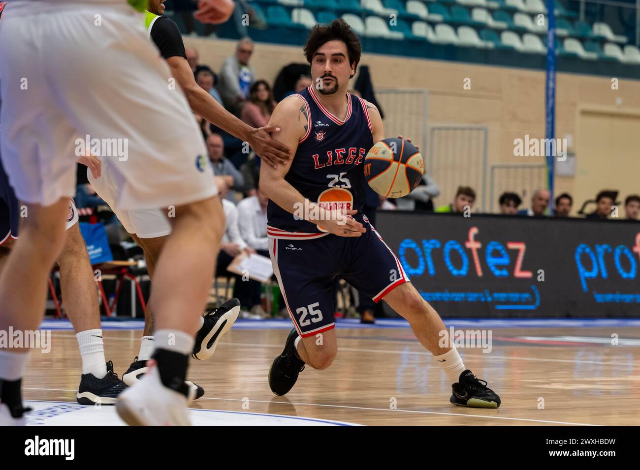 LEIDEN, PAYS-BAS - MARS 30 : Antony Cambo de RSW Liege basket lors du match d'Or Elite de la BNXT League entre Zorg en Zekerheid Leiden et RSW Lieg Banque D'Images