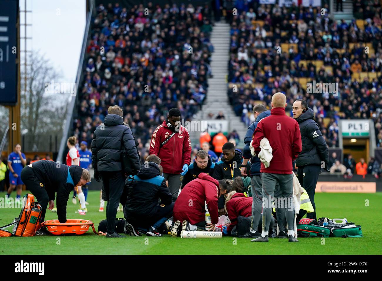 Wolverhampton, Royaume-Uni. 31 mars 2024. Wolverhampton, Angleterre, le 31 mars 2024 : Frida Maanum (12 Arsenal) est tombée au sol sans contact lors de la finale de la FA Continental Tyres League Cup entre Arsenal et Chelsea au Molineux Stadium de Wolverhampton, Angleterre. (Daniela Porcelli/SPP) crédit : SPP Sport Press photo. /Alamy Live News Banque D'Images