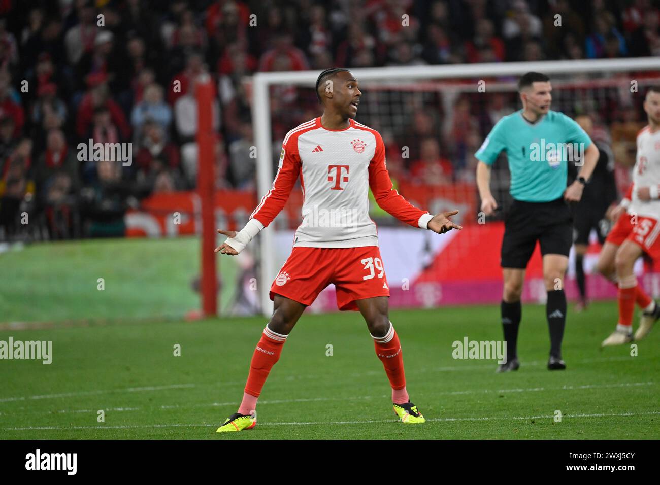 MUNICH, Allemagne. , . 39 Mathys TEL de FcBayern lors du match de Bundesliga Football entre le FC Bayern Muenchen et le Borussia Dortmund, BVB, à l'Allianz Arena de Munich le 30. Mars 2024, Allemagne. DFL, Fussball, 0:2(photo et copyright @ Jerry ANDRE/ATP images) (ANDRE Jerry/ATP/SPP) crédit : SPP Sport Press photo. /Alamy Live News Banque D'Images