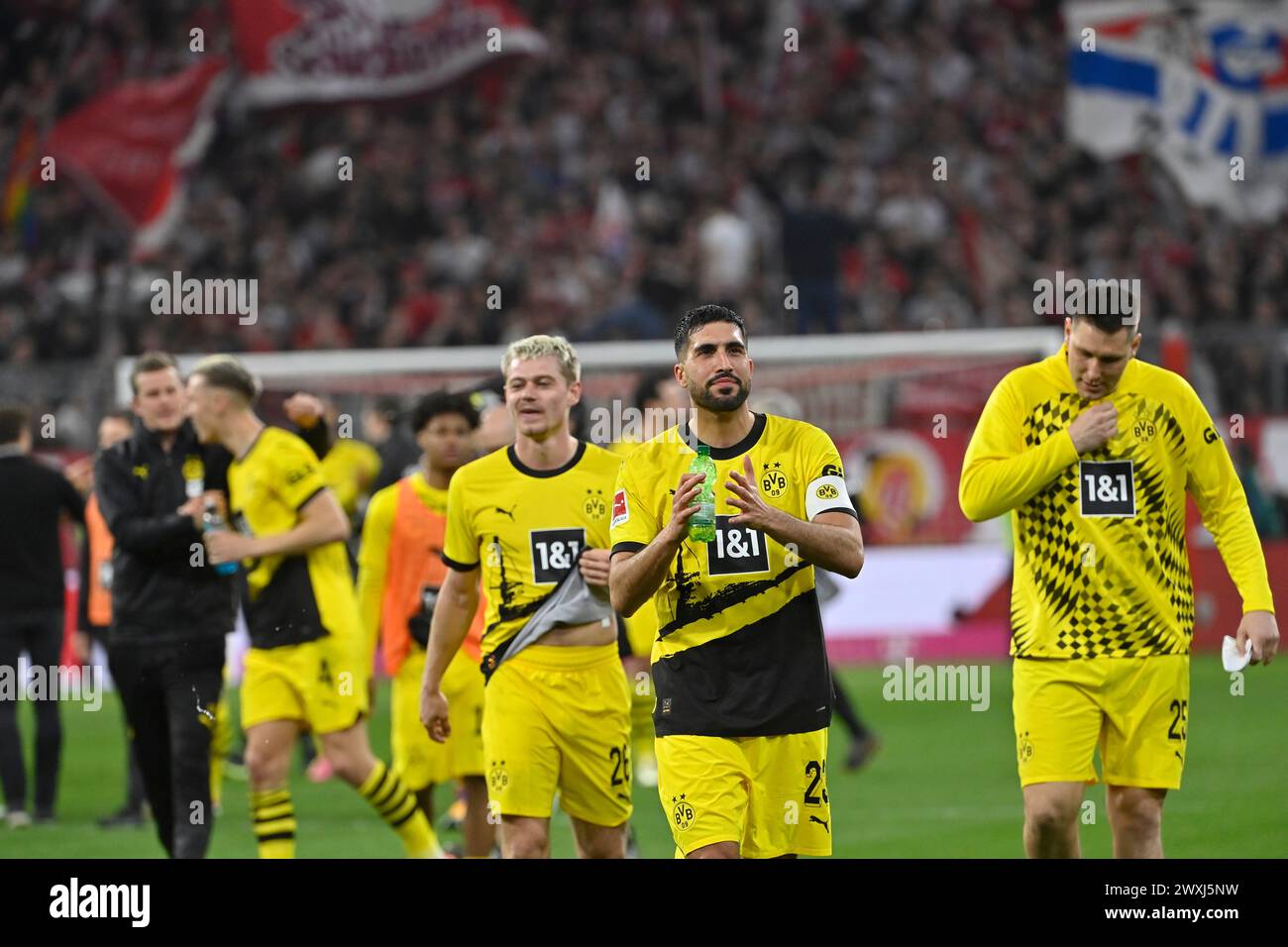 MUNICH, Allemagne. , . 23 Emre CAN après le match de Bundesliga Football entre le FC Bayern Muenchen et le Borussia Dortmund, BVB, à l'Allianz Arena de Munich le 30. Mars 2024, Allemagne. DFL, Fussball, 0:2(photo et copyright @ Jerry ANDRE/ATP images) (ANDRE Jerry/ATP/SPP) crédit : SPP Sport Press photo. /Alamy Live News Banque D'Images