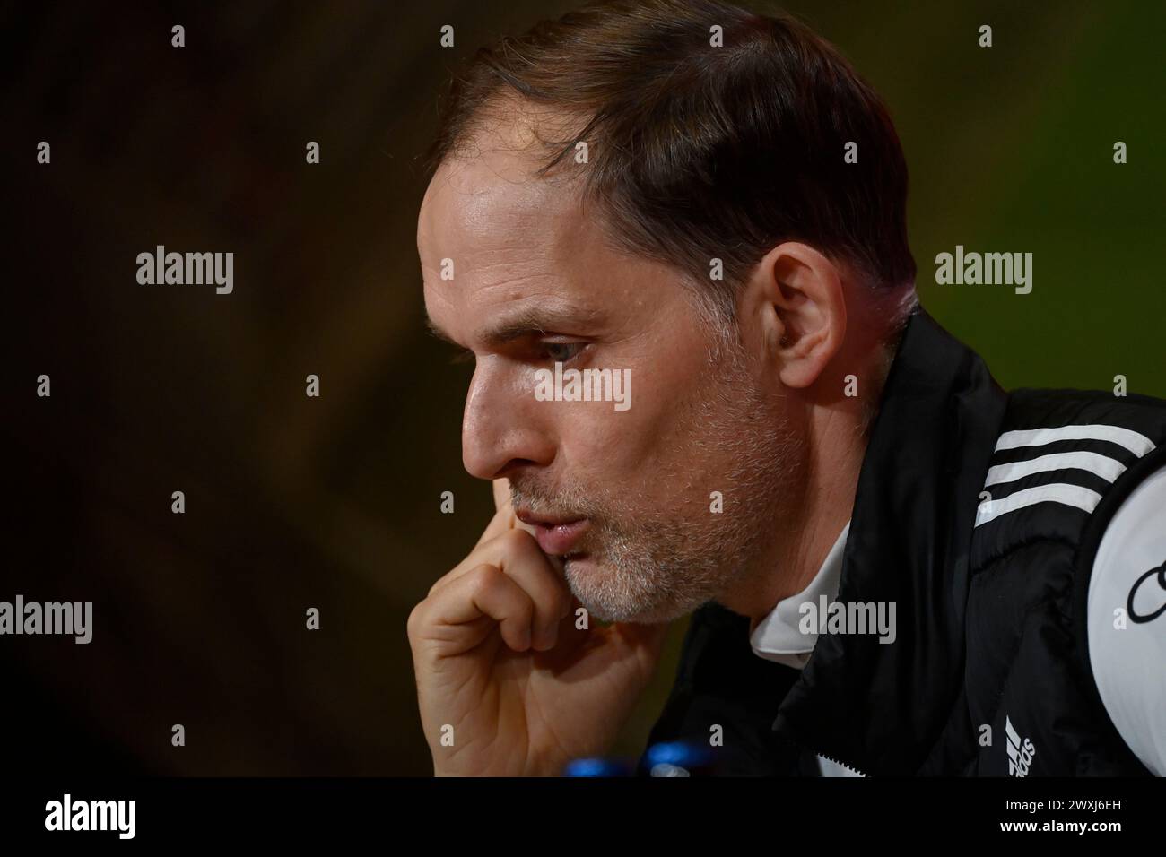 MUNICH, Allemagne. , . Thomas Tuchel, entraîneur du FcBayern lors du match de Bundesliga Football entre le FC Bayern Muenchen et le Borussia Dortmund, BVB, à l'Allianz Arena de Munich le 30. Mars 2024, Allemagne. DFL, Fussball, 0:2(photo et copyright @ Jerry ANDRE/ATP images) (ANDRE Jerry/ATP/SPP) crédit : SPP Sport Press photo. /Alamy Live News Banque D'Images