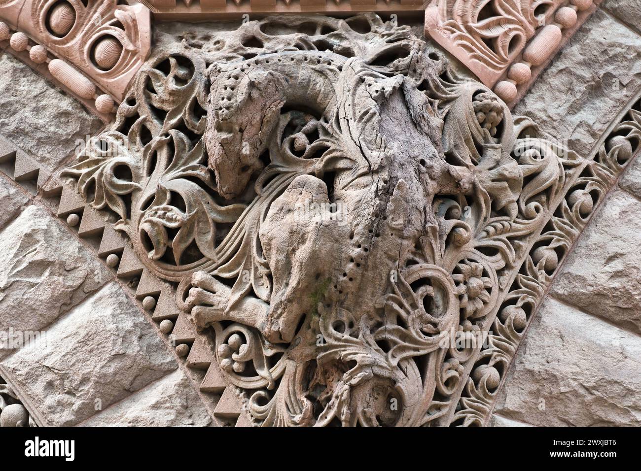 Caractéristiques architecturales coloniales ou détails dans l'ancien édifice de l'hôtel de ville (1898), Toronto, Canada. Partie d'une série. Banque D'Images