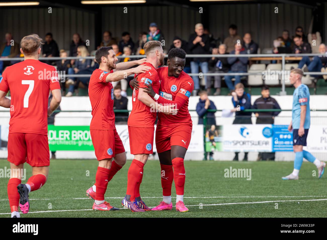 L'équipe des Rylands célèbre le premier but d'Ollie Shenton lorsque Morpeth Town accueille Warrington Rylands en première Division de la NPL Banque D'Images