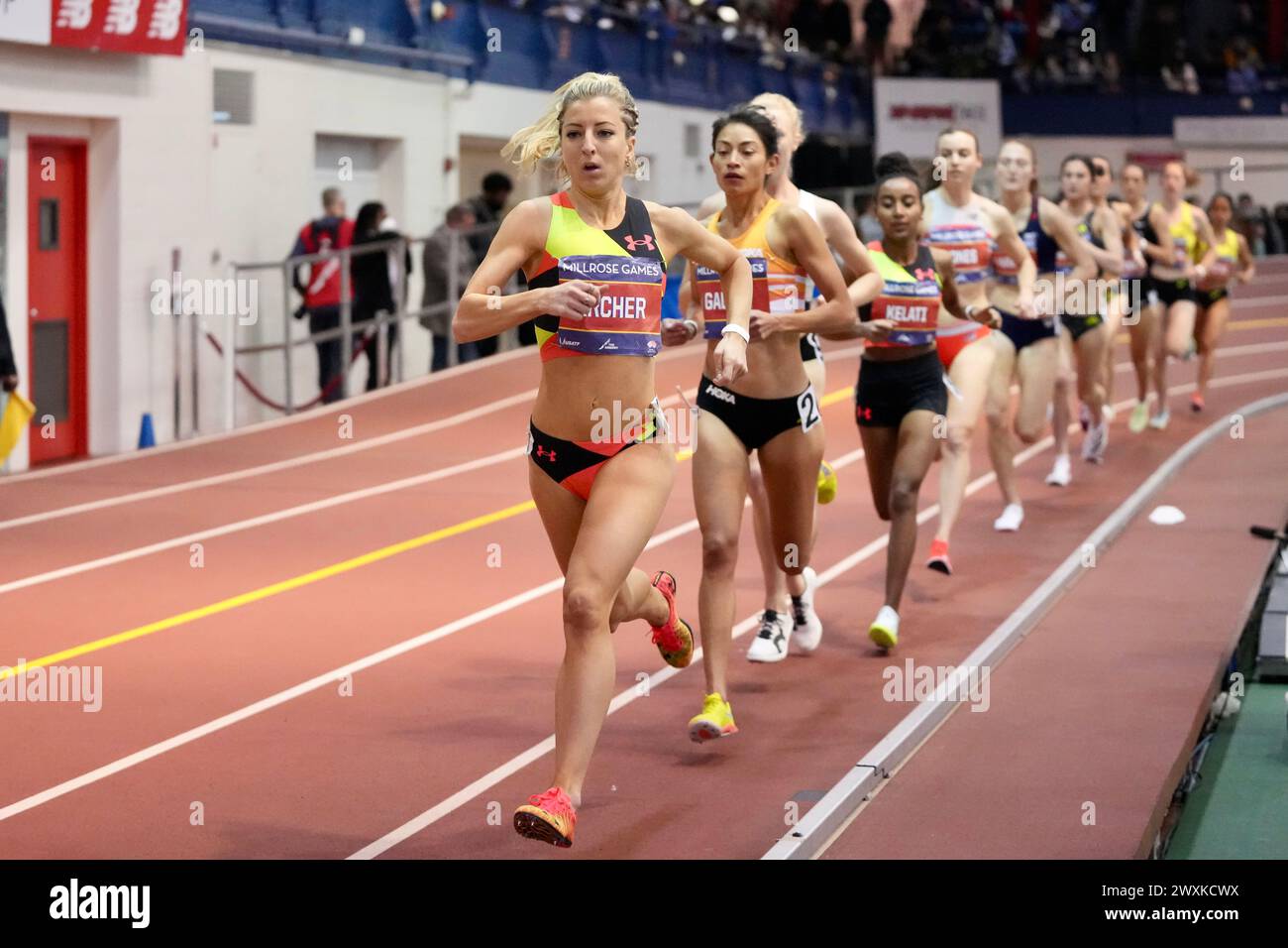 Juliette Whittaker remporte le mile féminin en 4:47,18 aux 114e Jeux de Millrose à l'Armory, samedi 29 janvier 2022, à New York. (David Hicks/image Banque D'Images