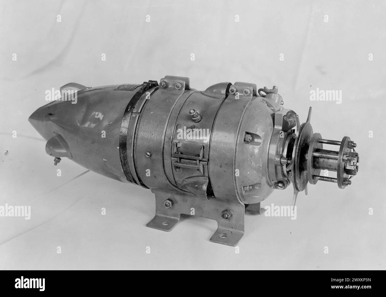 Gros plan d'un émetteur de type V français ; AC 50 watts, DC 480 watts CA. 1918 Banque D'Images