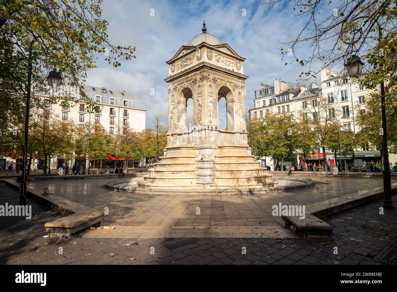 Fontaine des innocents place à Paris, France Banque D'Images