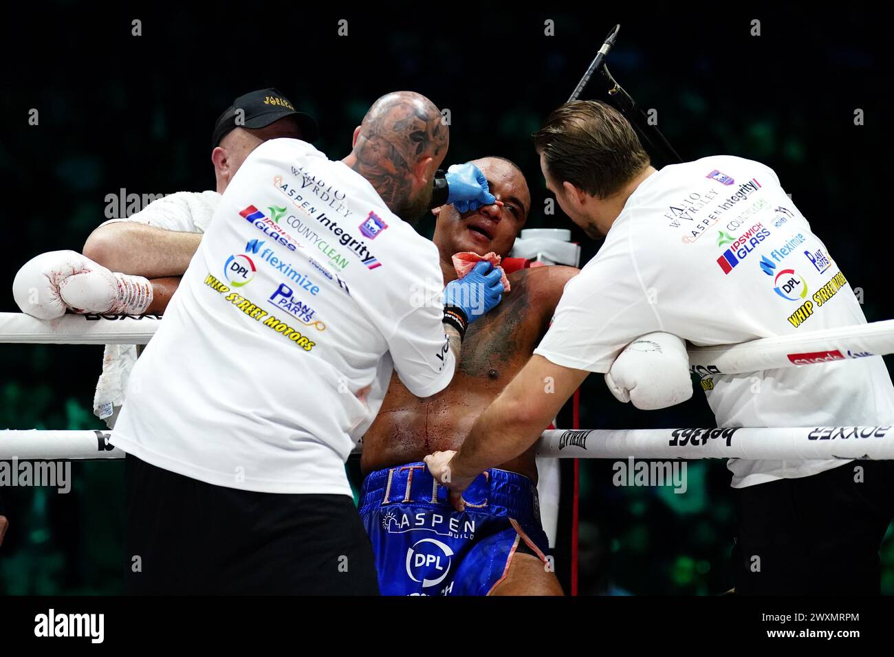 Fabio Wardley en action contre Frazer Clarke (non représenté) lors de leur combat de poids lourd à l'O2, Londres. Date de la photo : dimanche 31 mars 2024. Voir PA Story BOXING London. Le crédit photo devrait se lire : John Walton/PA Wire. RESTRICTIONS : utilisation sujette à restrictions. Utilisation éditoriale uniquement, aucune utilisation commerciale sans le consentement préalable du titulaire des droits. Banque D'Images