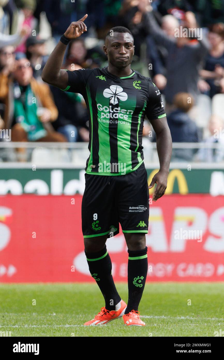 Bruges, Belgique. 01st Apr, 2024. Kevin Denkey du cercle célèbre après avoir marqué lors d'un match de football entre le cercle Brugge KSV et le Club Brugge KV, lundi 1er avril 2024 à Bruges, le jour 1 (sur 10) des Play-offs des Champions de la première division 'Jupiler Pro League' 2023-2024 du championnat belge. BELGA PHOTO KURT DESPLENTER crédit : Belga News Agency/Alamy Live News Banque D'Images