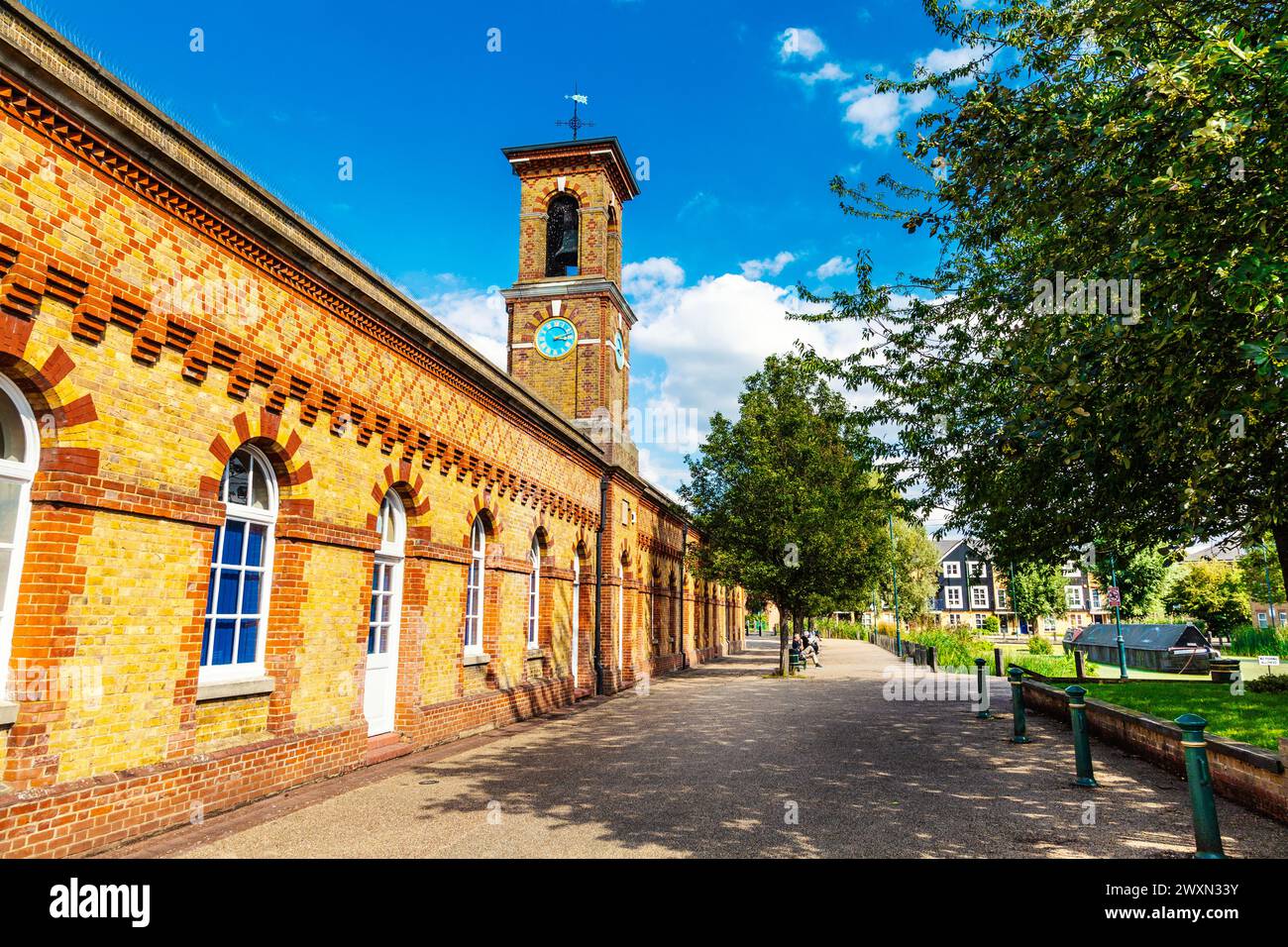 Ancien atelier d'usinage Royal Small Arms Factory, aujourd'hui RSA Island Centre dans le village d'Enfield Island, Londres, Angleterre Banque D'Images