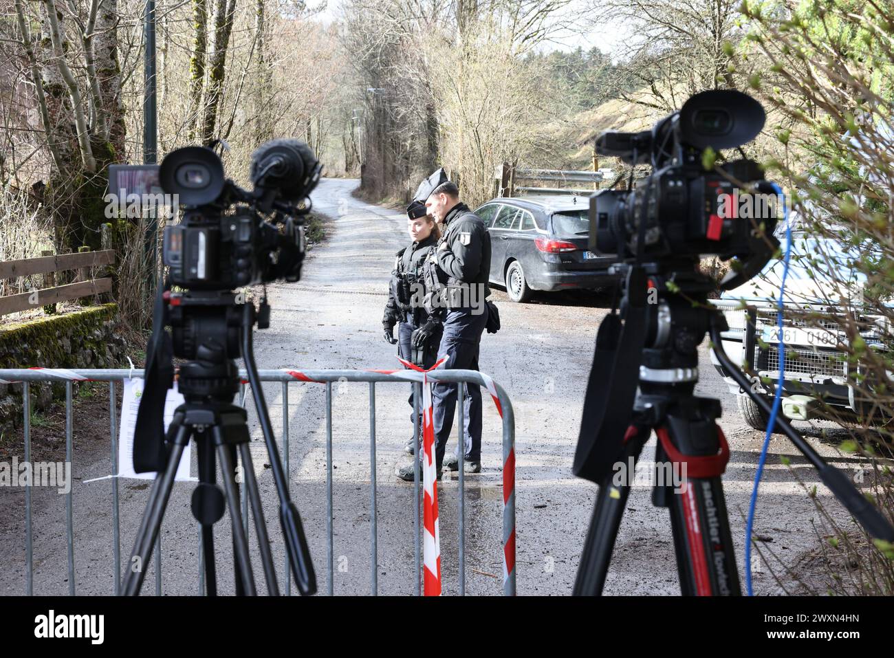 Vernet, France. 01st Apr, 2024. © PHOTOPQR/LE PARISIEN/Olivier Lejeune ; VERNET ; 01/04/2024 ; disparition du petit Emile des ossoments lui appartenant ont été retrouvés au Haut-Vernet ambiance au Vernet . Le Vernet, France, 1er avril 2024 os de l'enfant disparu Emile retrouvés par un randonneur *** local légende *** LE PARISIEN crédit : MAXPPP/Alamy Live News Banque D'Images