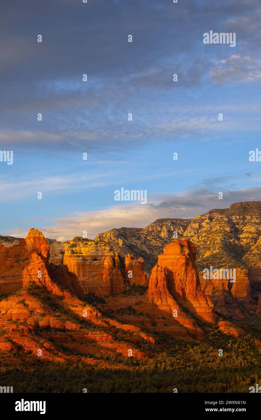 Caractéristiques érosives, début de l'hiver, près de Sedona, Arizona., États-Unis, par Dominique Braud/Dembinsky photo Assoc Banque D'Images