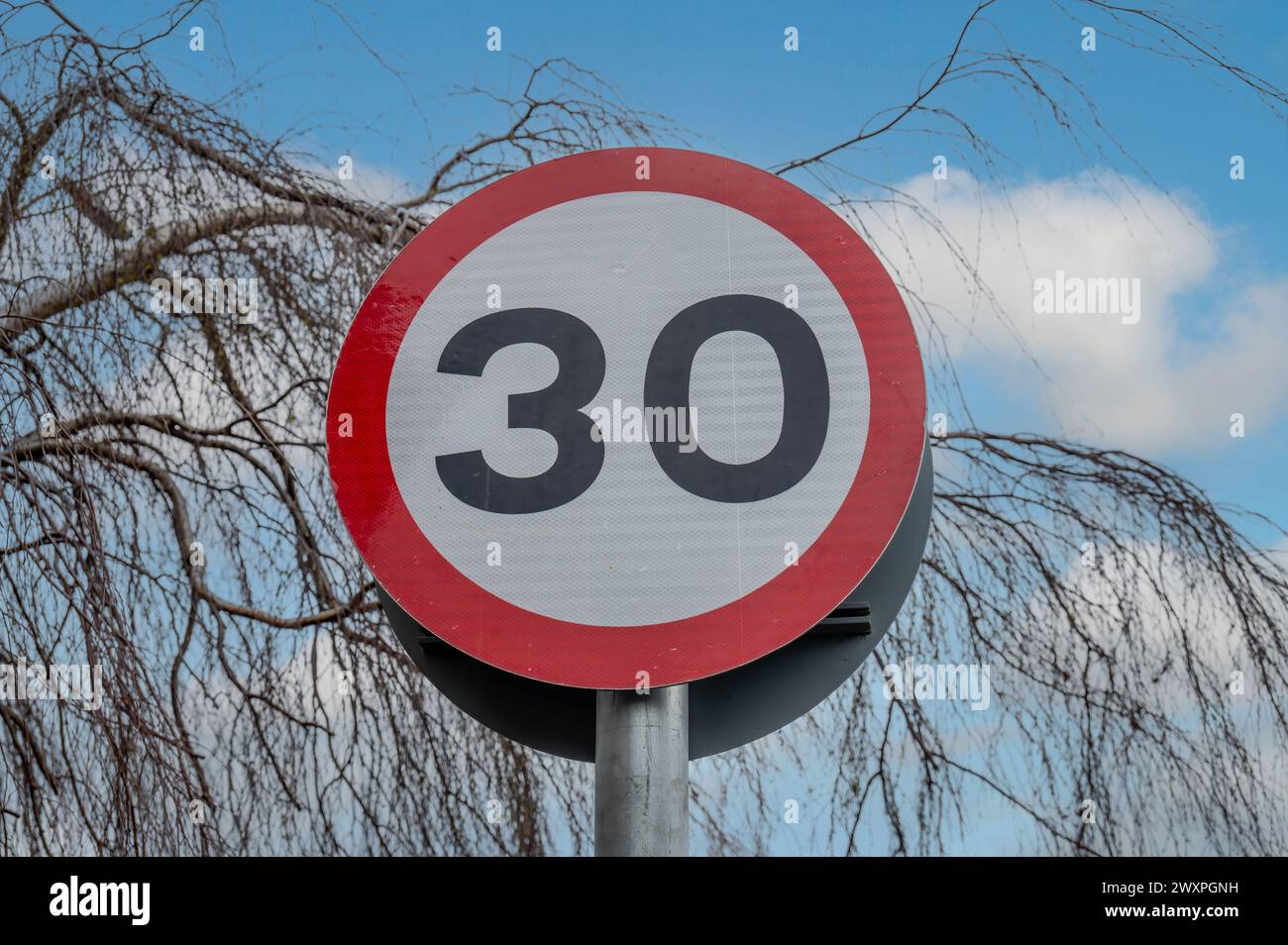 Panneau de limite de vitesse de 30 mi h Banque de photographies et d ...