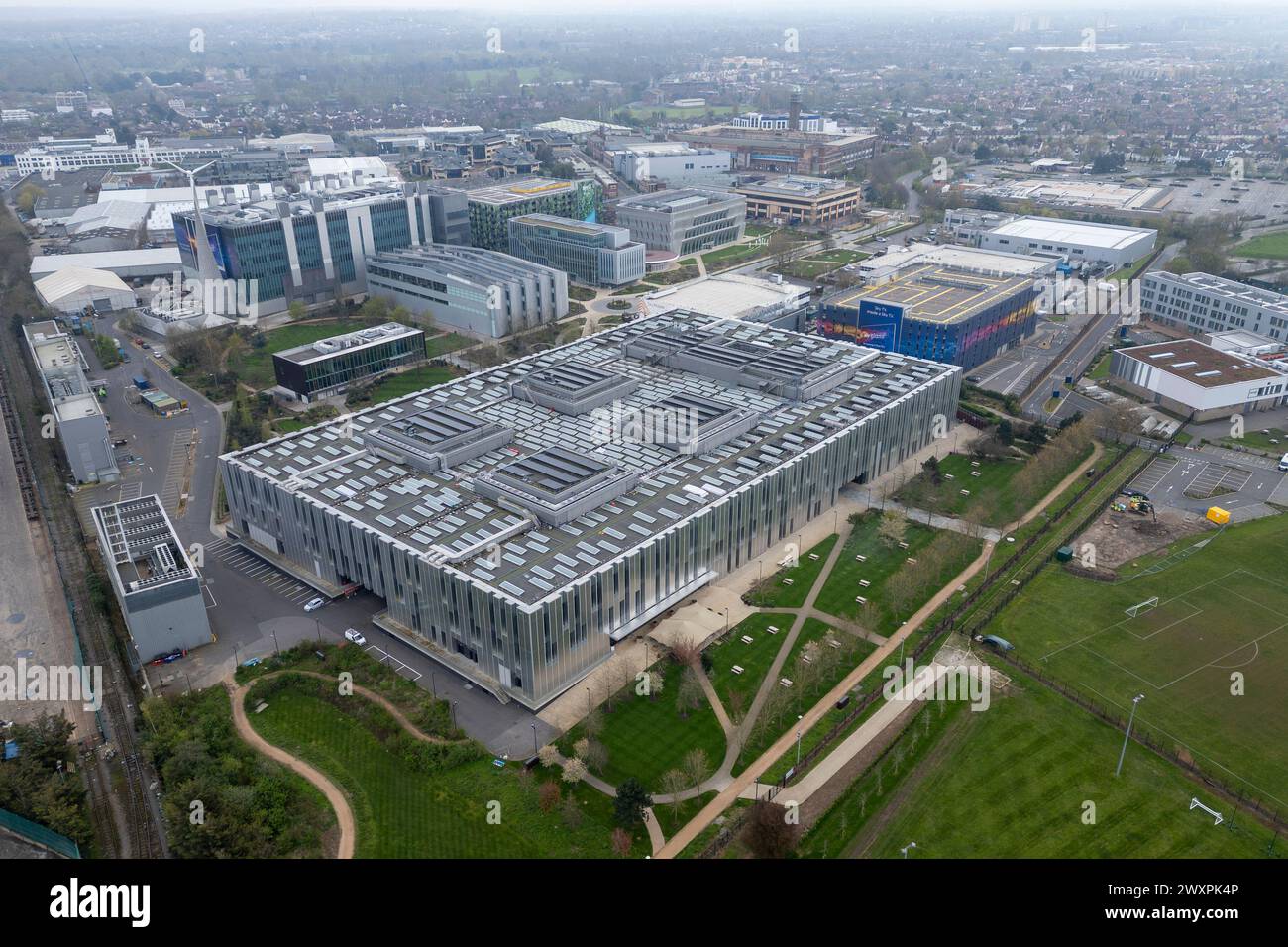 Vue aérienne du site Sky Studios (Sky Osterley) à Isleworth, Royaume-Uni. Banque D'Images