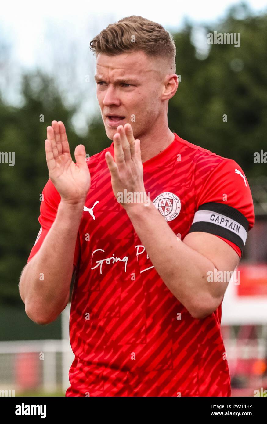 Le capitaine de Brackley Town, Gareth (gaz) Dean. Banque D'Images