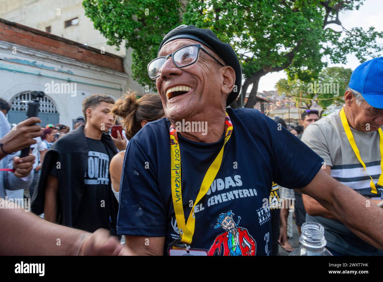 Brûlure traditionnelle de Judas, le dimanche de Pâques, pendant la semaine Sainte dans le quartier populaire de Cementerio à Caracas, Venezuela, où une poupée répresentin Banque D'Images