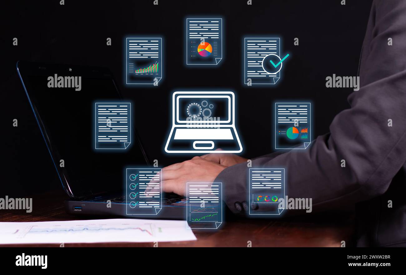 entrepreneur travaillant avec des données économiques importantes, des rapports et des graphiques Banque D'Images