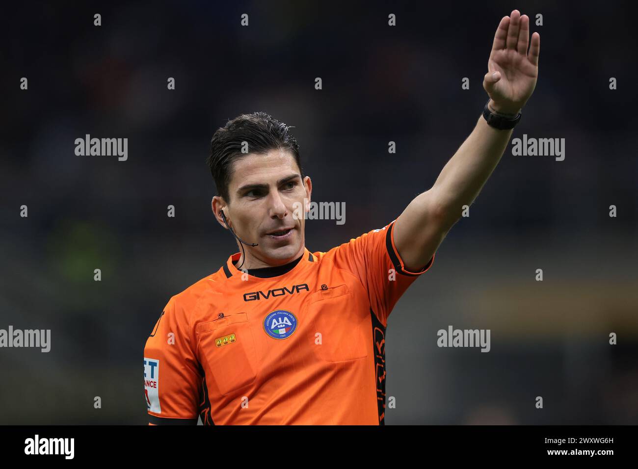 Milan, Italie. 1er avril 2024. L'arbitre Federico Dionisi réagit lors du match de Serie A à Giuseppe Meazza, Milan. Le crédit photo devrait se lire : Jonathan Moscrop/Sportimage crédit : Sportimage Ltd/Alamy Live News Banque D'Images