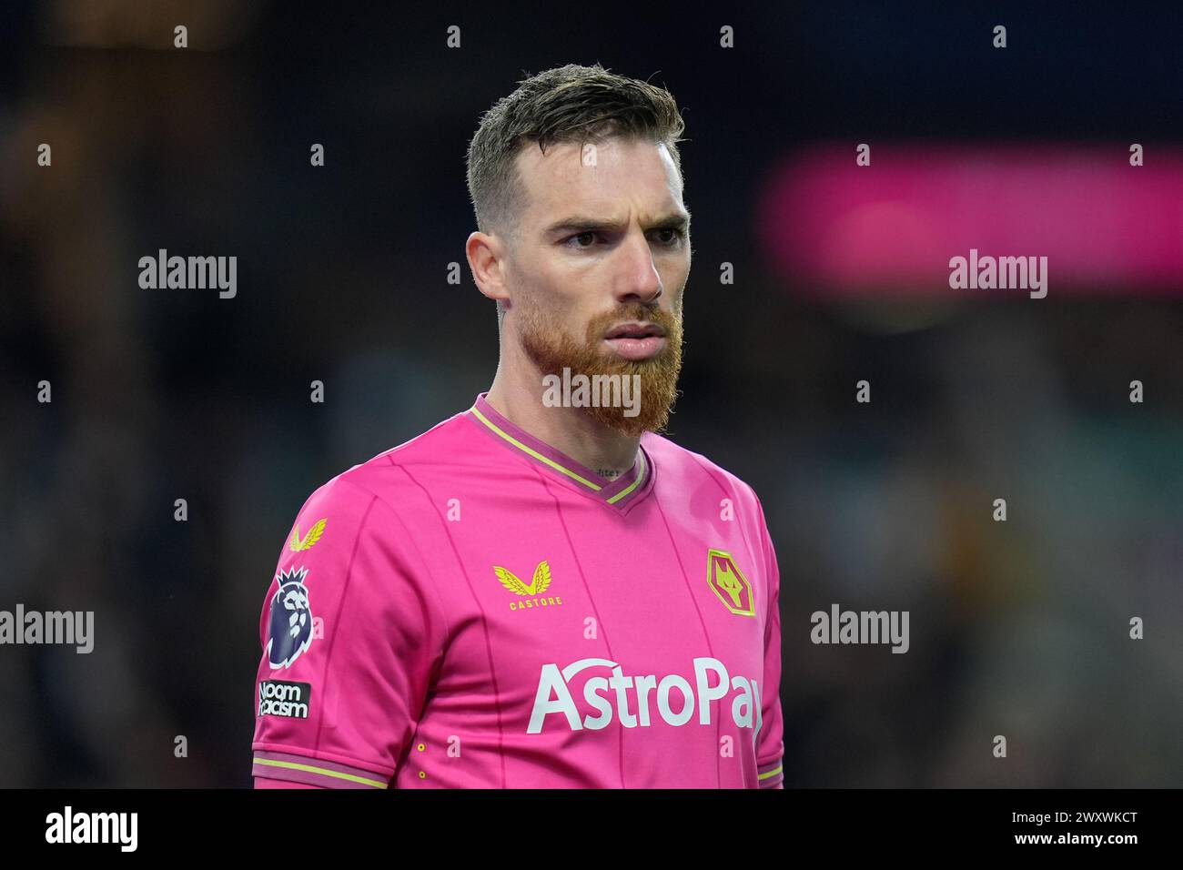 Turf Moor, Burnley, Lancashire, Royaume-Uni. 2 avril 2024. Premier League Football, Burnley contre Wolverhampton Wanderers ; gardien José Sá de Wolverhampton Wanderers crédit : action plus Sports/Alamy Live News Banque D'Images