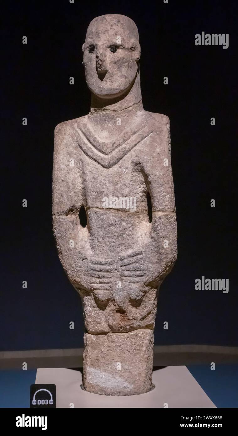Urfa Man, statue de Balikligol, Néolithique, la plus ancienne sculpture naturaliste grandeur nature d'un humain, Musée Sanlıurfa, Urfa, Province de Sanliurfa, Turquie Banque D'Images