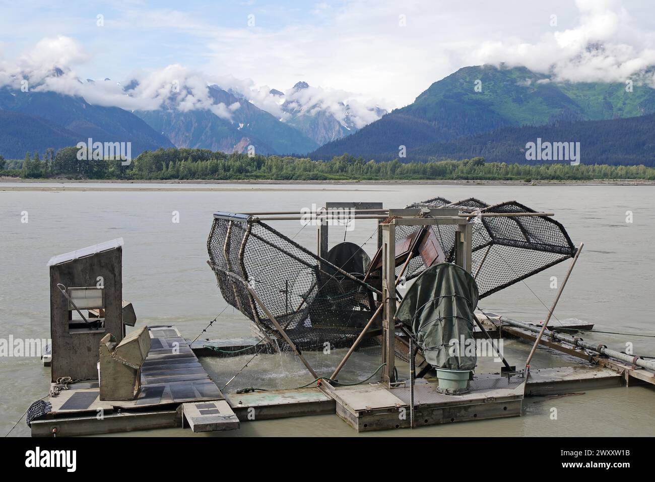 Vieille roue à poissons, méthode de pêche des indigènes nord-américains, rivière Chilkoot, Haines, Alaska, États-Unis Banque D'Images