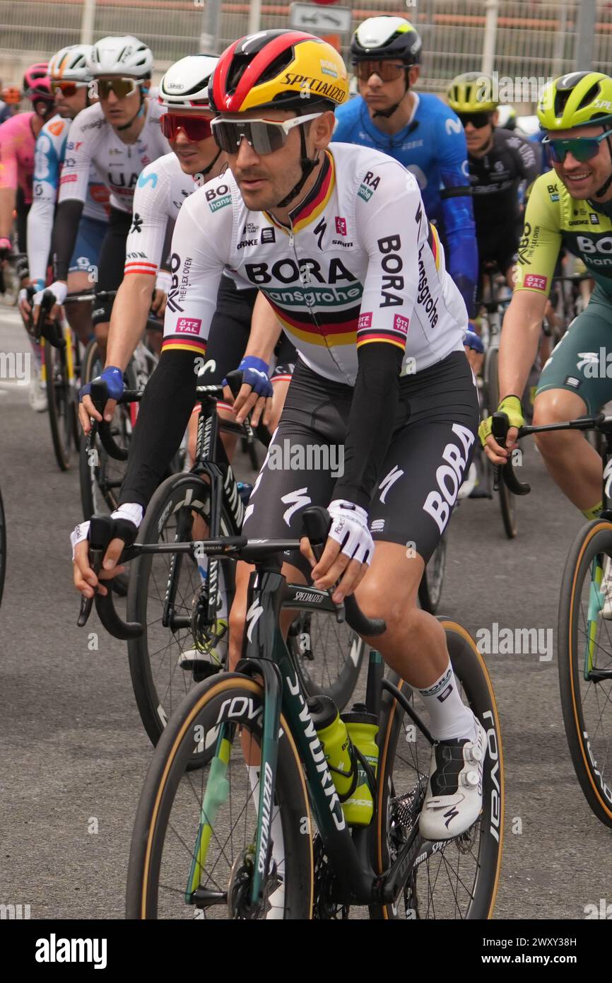 Kanbo, Espagne. 02 avril 2024. Emanuel Buchmann de Bora-Hansgrohe lors de l'Itzulia pays Basque 2024, épreuve cycliste, étape 2 Irun - Kanbo, le 2 avril 2024 à Kanbo, Espagne - photo Laurent Lairys/DPPI crédit : DPPI Media/Alamy Live News Banque D'Images