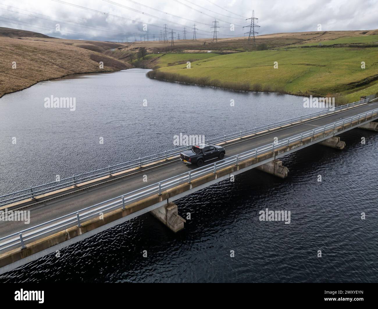 Vue générale du réservoir Baitings près de Ripponden dans les Pennines du West Yorkshire. Date de la photo : mercredi 27 mars 2024. Banque D'Images