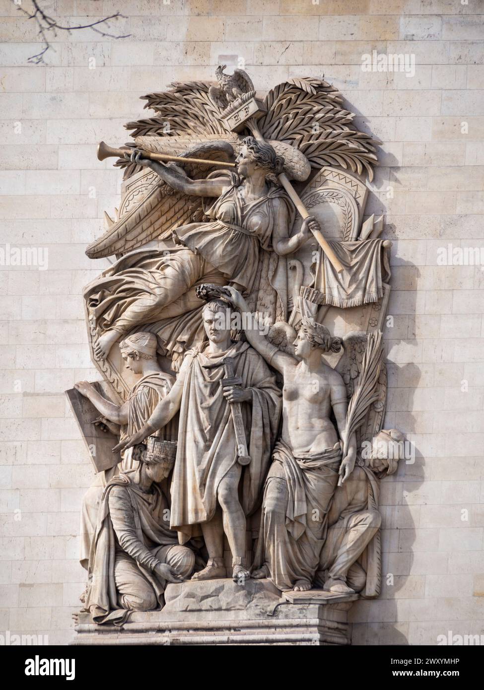 Paris. Détails des piliers de l'Arc de Triomphe sur la place Charles de Gaulle. Ile de France. France. Europe Banque D'Images