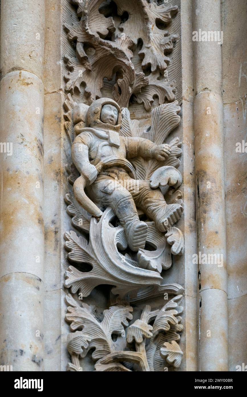 Sculpture astronaute, Nouvelle cathédrale, Salamanque, Castille-et-Léon, Espagne Banque D'Images