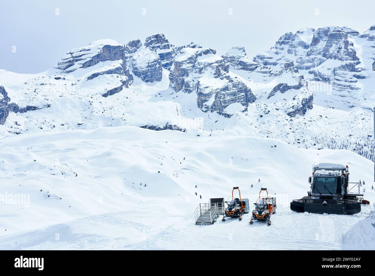 Photos des routes de neige de Madona di Campiglio Banque D'Images