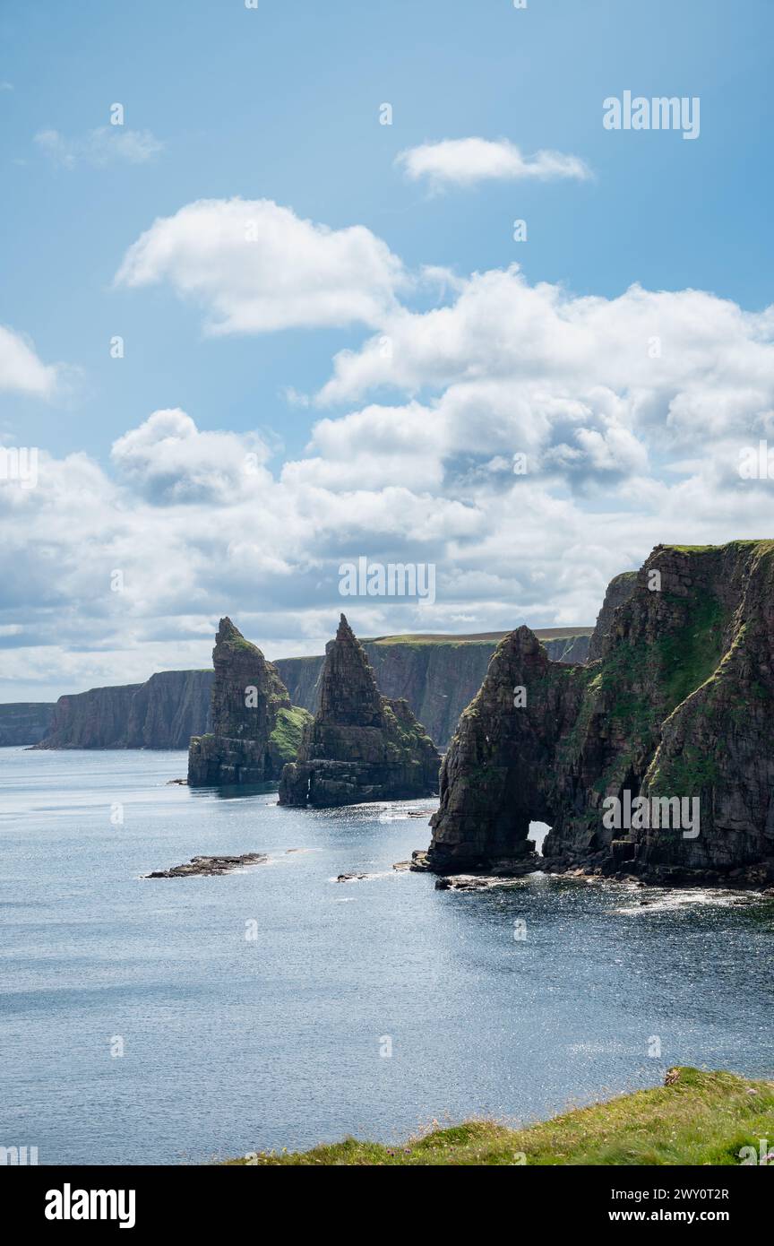 Duncansby Stacks and Cliff at North Sea, Duncansby Head, John O'Groats, Écosse, Royaume-Uni Banque D'Images