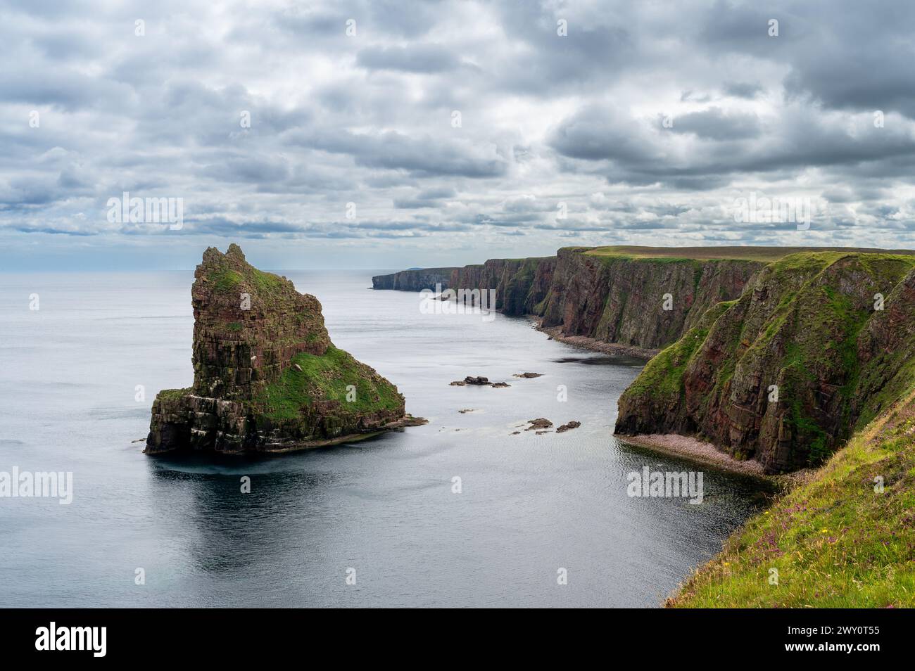 Duncansby Stacks and Cliff at North Sea, Duncansby Head, John O'Groats, Écosse, Royaume-Uni Banque D'Images