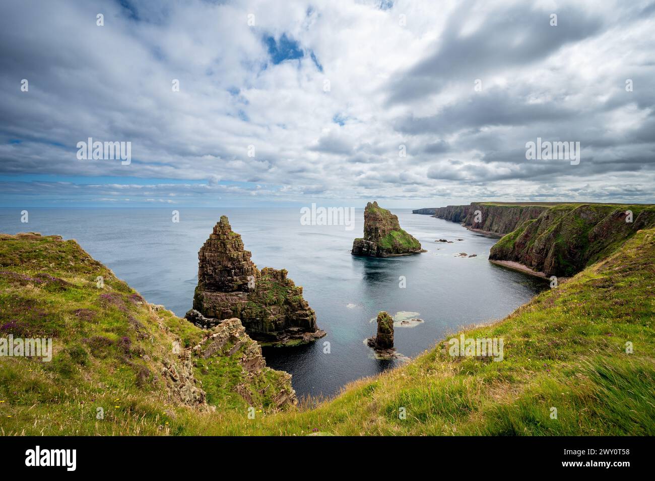 Duncansby Stacks and Cliff at North Sea, Duncansby Head, John O'Groats, Écosse, Royaume-Uni Banque D'Images