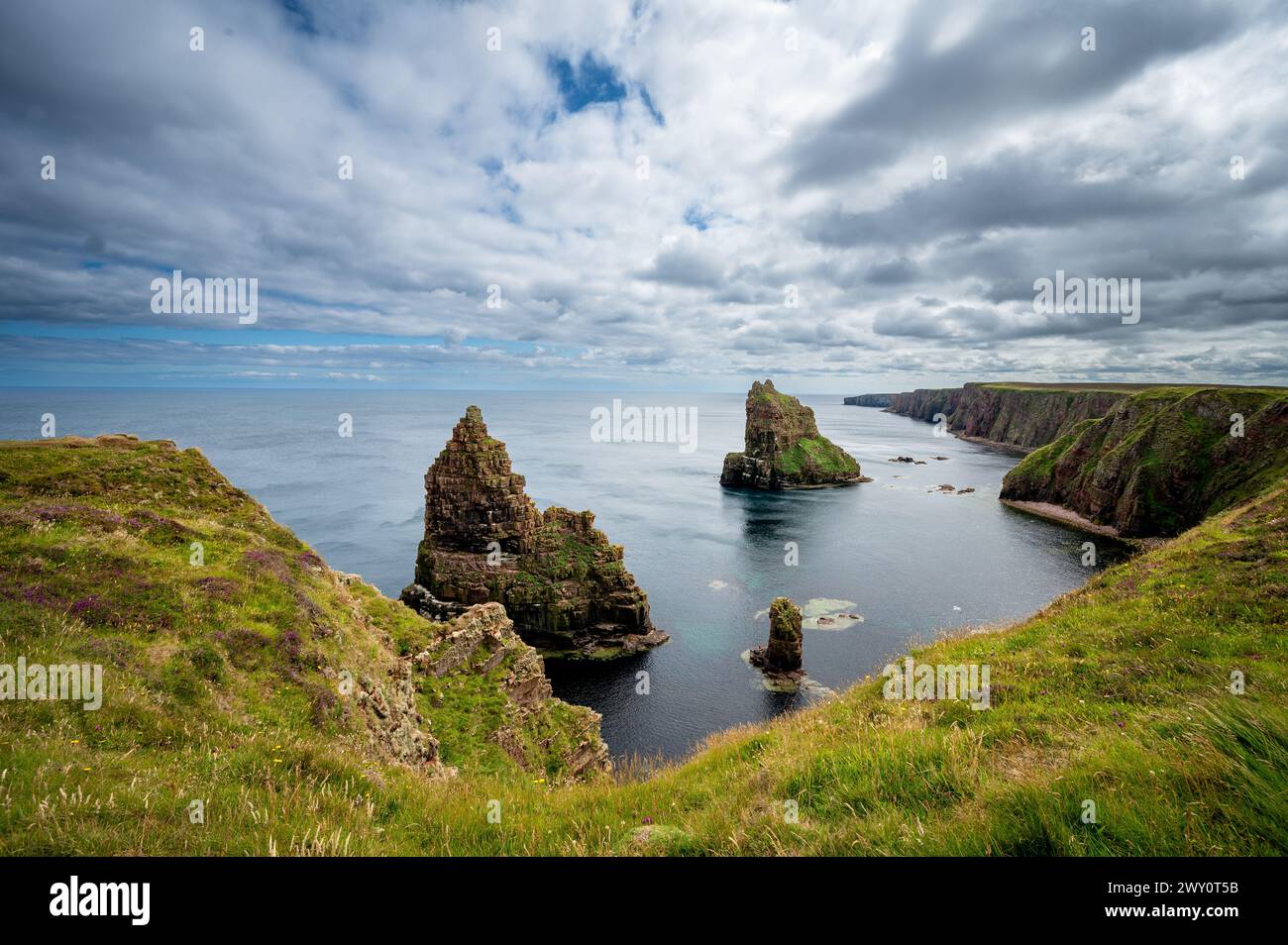Duncansby Stacks and Cliff at North Sea, Duncansby Head, John O'Groats, Écosse, Royaume-Uni Banque D'Images