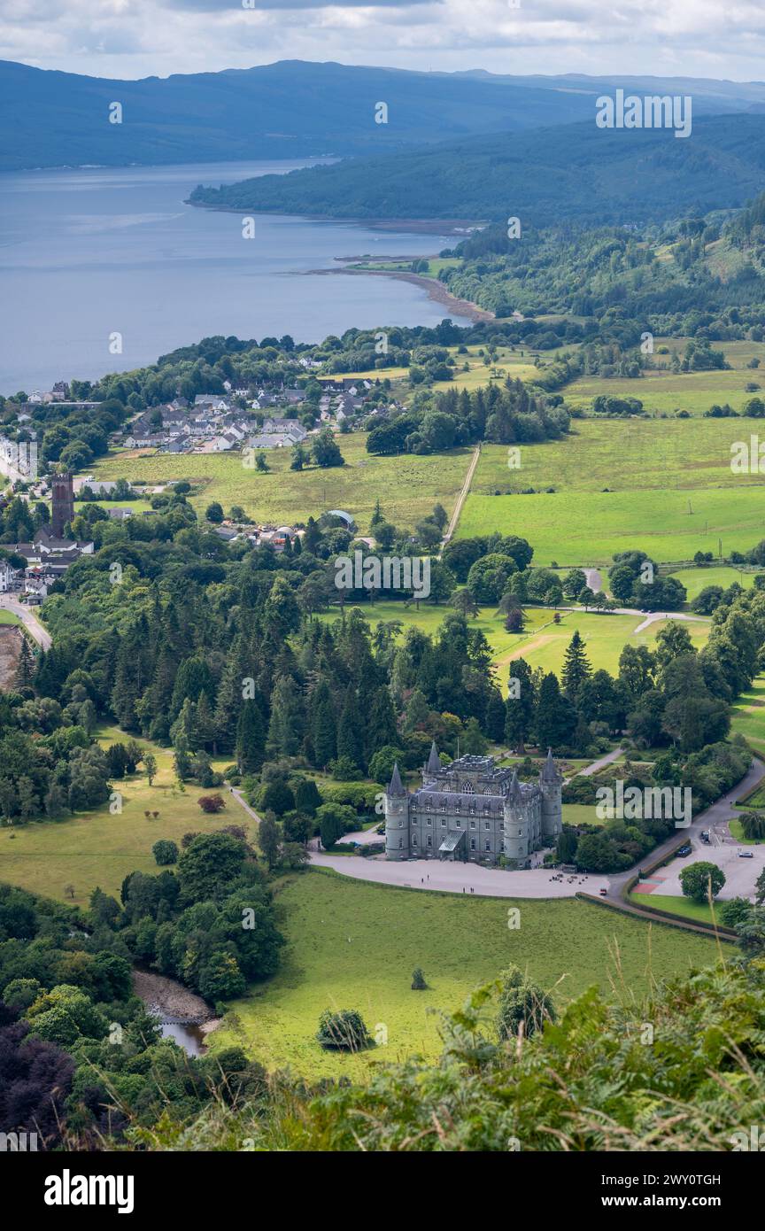 Château d'Inveraray, randonnée, jardins et vue panoramique sur, à Argyll et Bute, West Highlands of Scotland, Royaume-Uni Banque D'Images