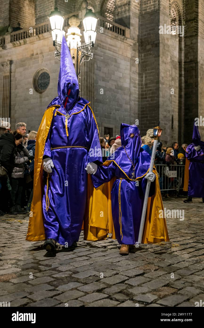 Procession du vendredi Saint pendant la semaine Sainte (Semana Santa), Avila, Castille-et-Léon, Espagne Banque D'Images