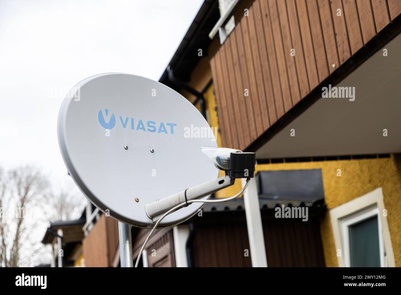 Une antenne parabolique de Viasat. Banque D'Images