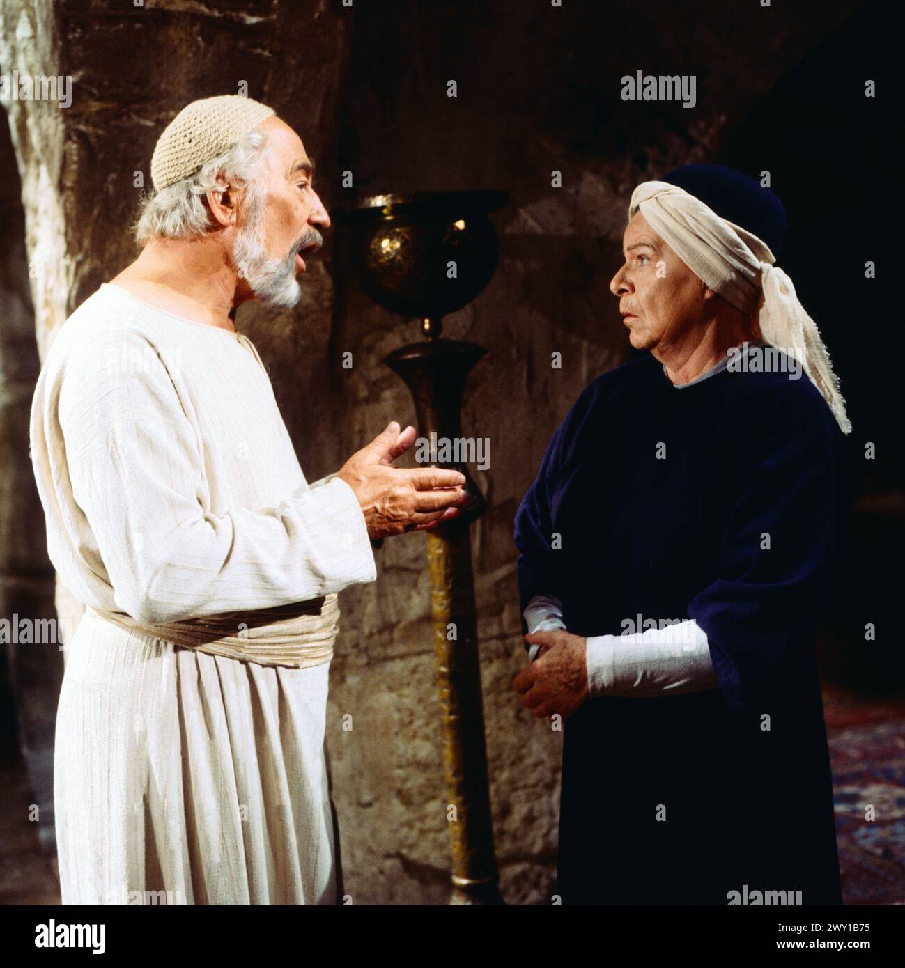 Nathan der Weise, deutscher Fernsehfilm vom Sender Freies Berlin, 1979, Regie : Oswald Döpke, Verfilmung nach dem Bühnenstück von Gotthold Ephraim Lessing, Dreharbeiten waren an historischer Stätte in Israel, Szene : Werner Hinz als Nathan, Ehmi Bessel als Daja Banque D'Images