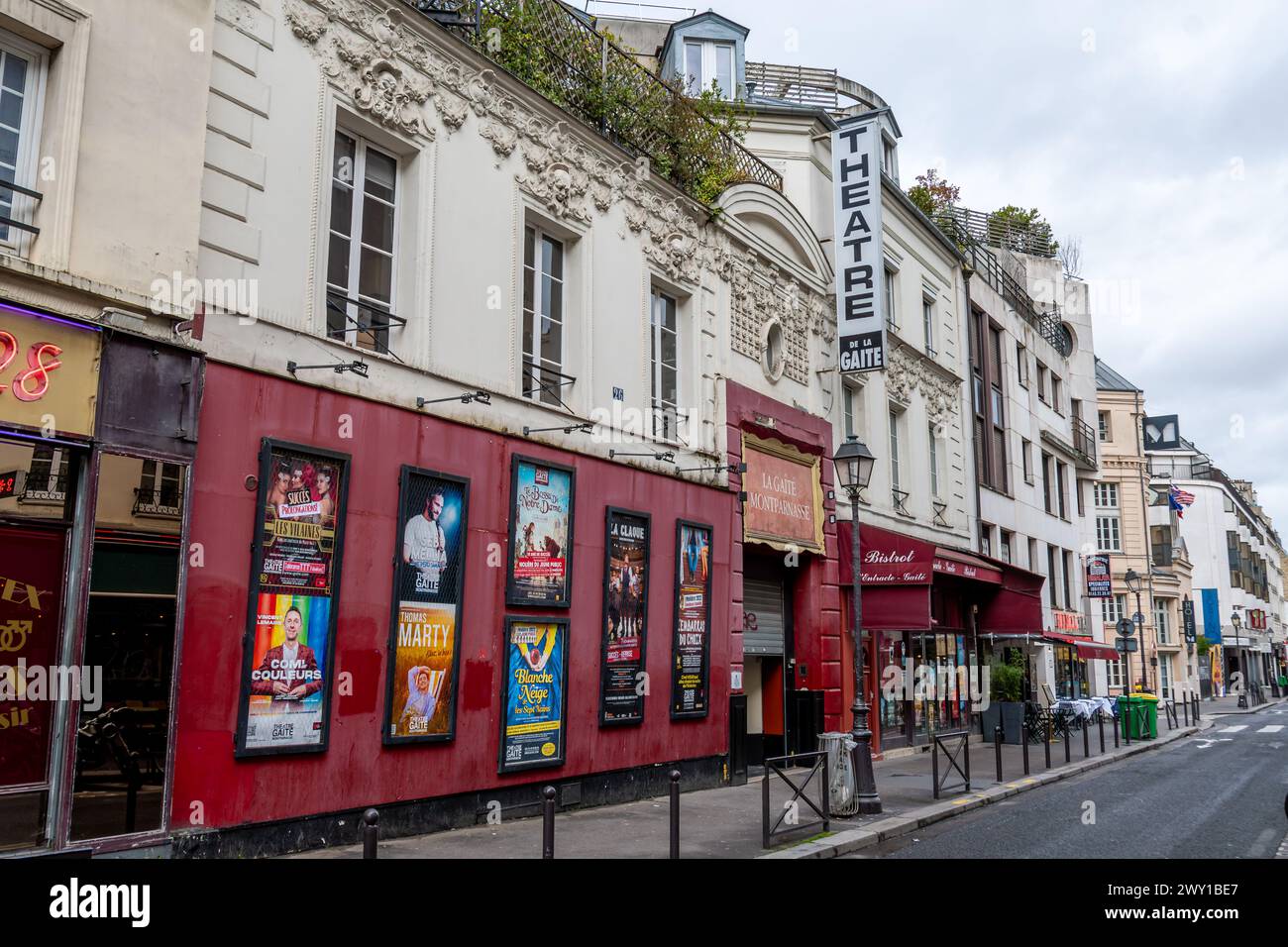 Vue extérieure du Théâtre de la Gaîté-Montparnasse, théâtre parisien fondé en 1868 et situé rue de la Gaîté, dans le quartier Montparnasse Banque D'Images