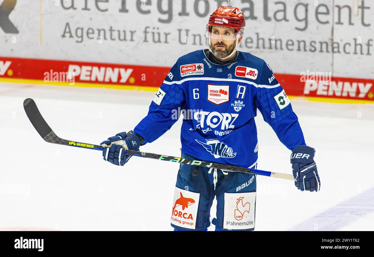 #6 Daryl Boyle, défenseur des Wild Wings de Schwenninger. (Villingen-Schwenningen, Allemagne, 24.03.2024) Banque D'Images