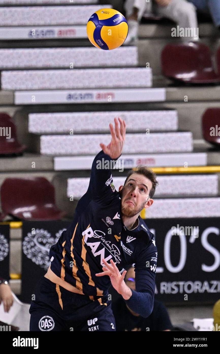 Vérone, Italie. 03rd Apr, 2024. Jeu d'actions et images des joueurs entre Rana Verona et Pallavolo Padova dans le Volleyball - Superleague Serie A - Playoff 5Â° Posto 2023/2024 au Pala AGSM di Verona, Italie le 3 avril 2024. Pendant les éliminatoires 5Â° Posto - Rana Verona vs Pallavolo Padova, match de Volleyball Italien Serie A Men Superligague à Vérone, Italie, 03 avril 2024 crédit : Agence photo indépendante/Alamy Live News Banque D'Images