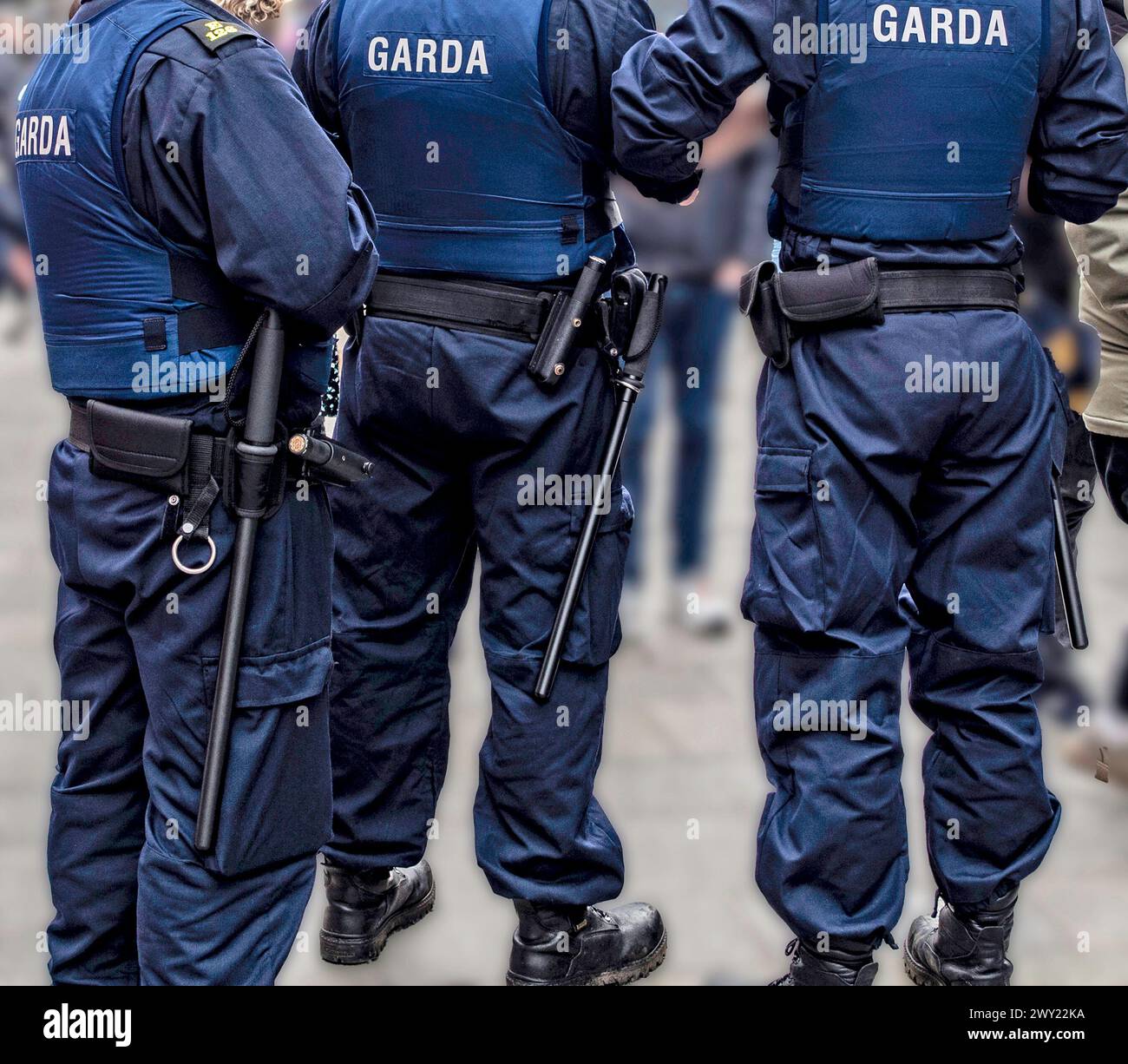 Membres de l'unité de l'ordre public de la Garda dans la rue à Dublin, Irlande. Banque D'Images
