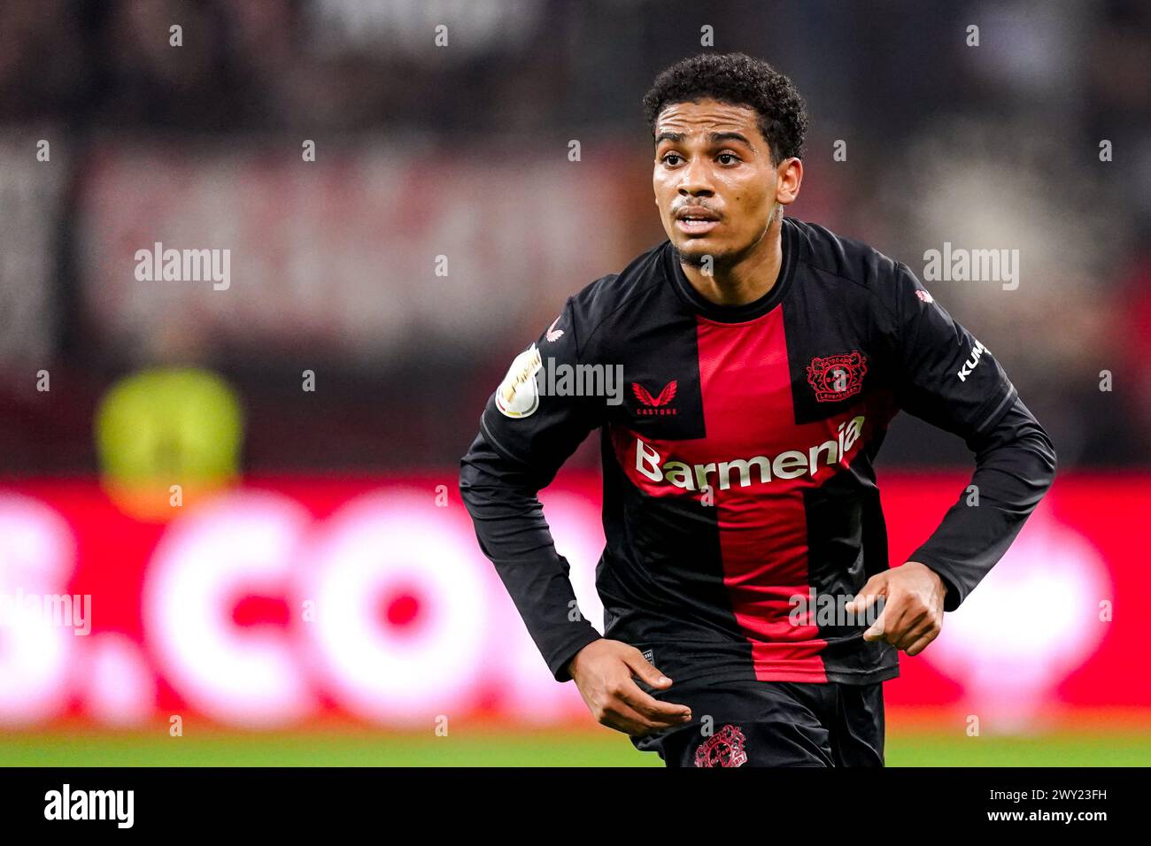 Leverkusen, Allemagne. 03rd Apr, 2024. LEVERKUSEN, ALLEMAGNE - 3 AVRIL : amine Adli de Bayer 04 Leverkusen regarde pendant la DFB Cup : match de demi-finale entre Bayer 04 Leverkusen et Fortuna Düsseldorf à BayArena le 3 avril 2024 à Leverkusen, Allemagne. (Photo de Joris Verwijst/Agence BSR) crédit : Agence BSR/Alamy Live News Banque D'Images