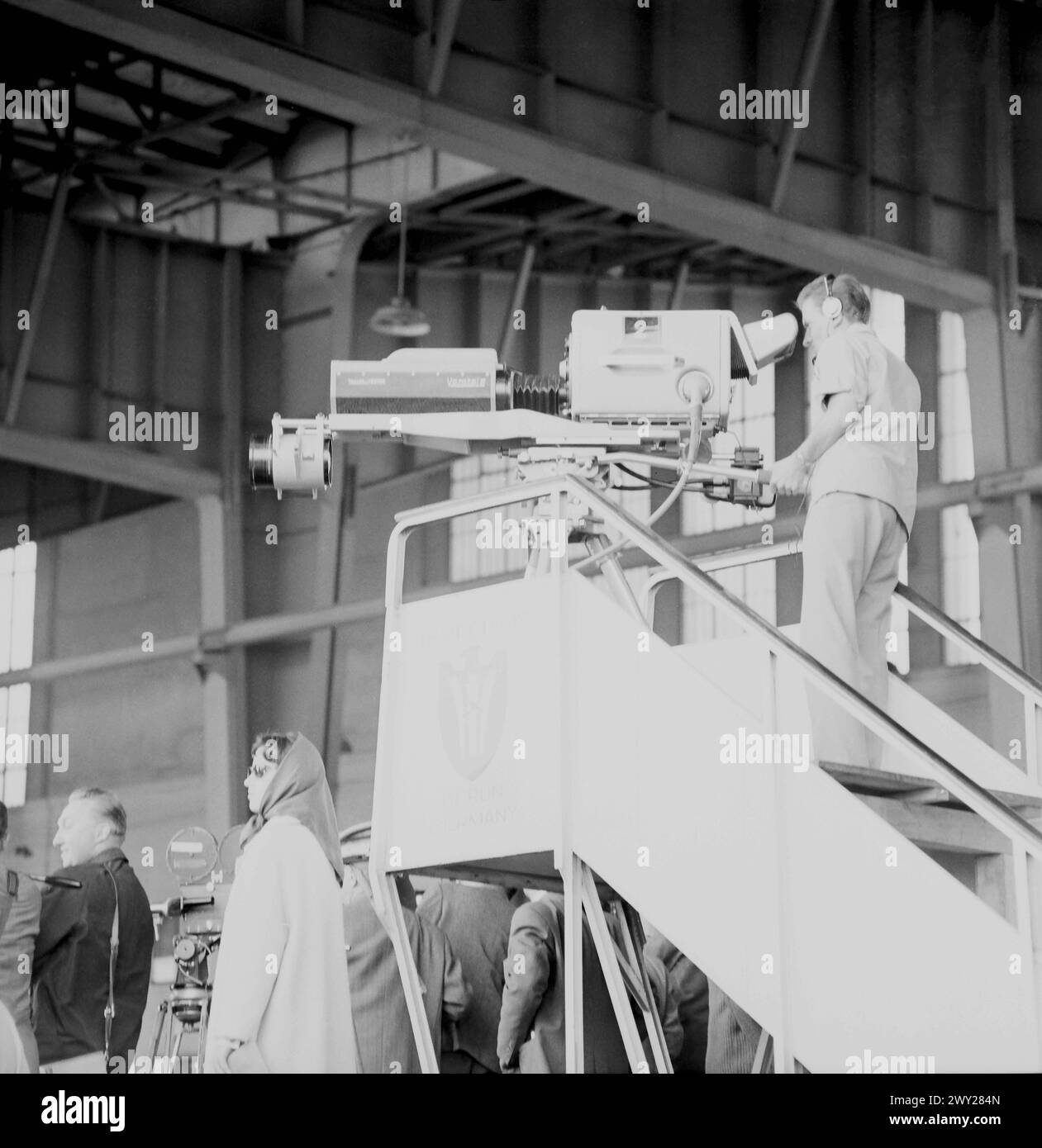 Fernsehkamera im Einsatz, Berlin 1962. Banque D'Images