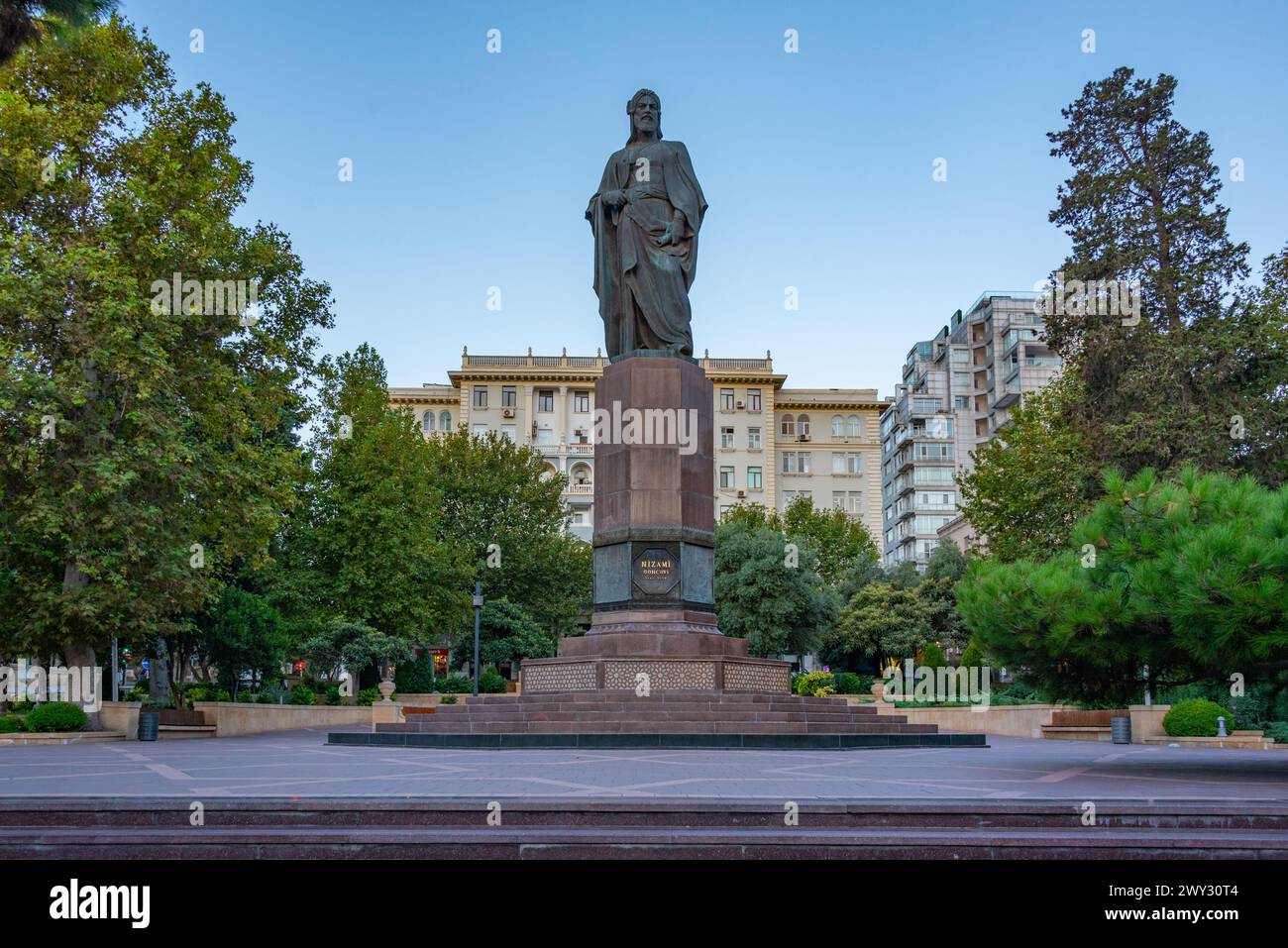 Monument Nizami Ganjavi à Bakou, Azerbaïdjan Banque D'Images