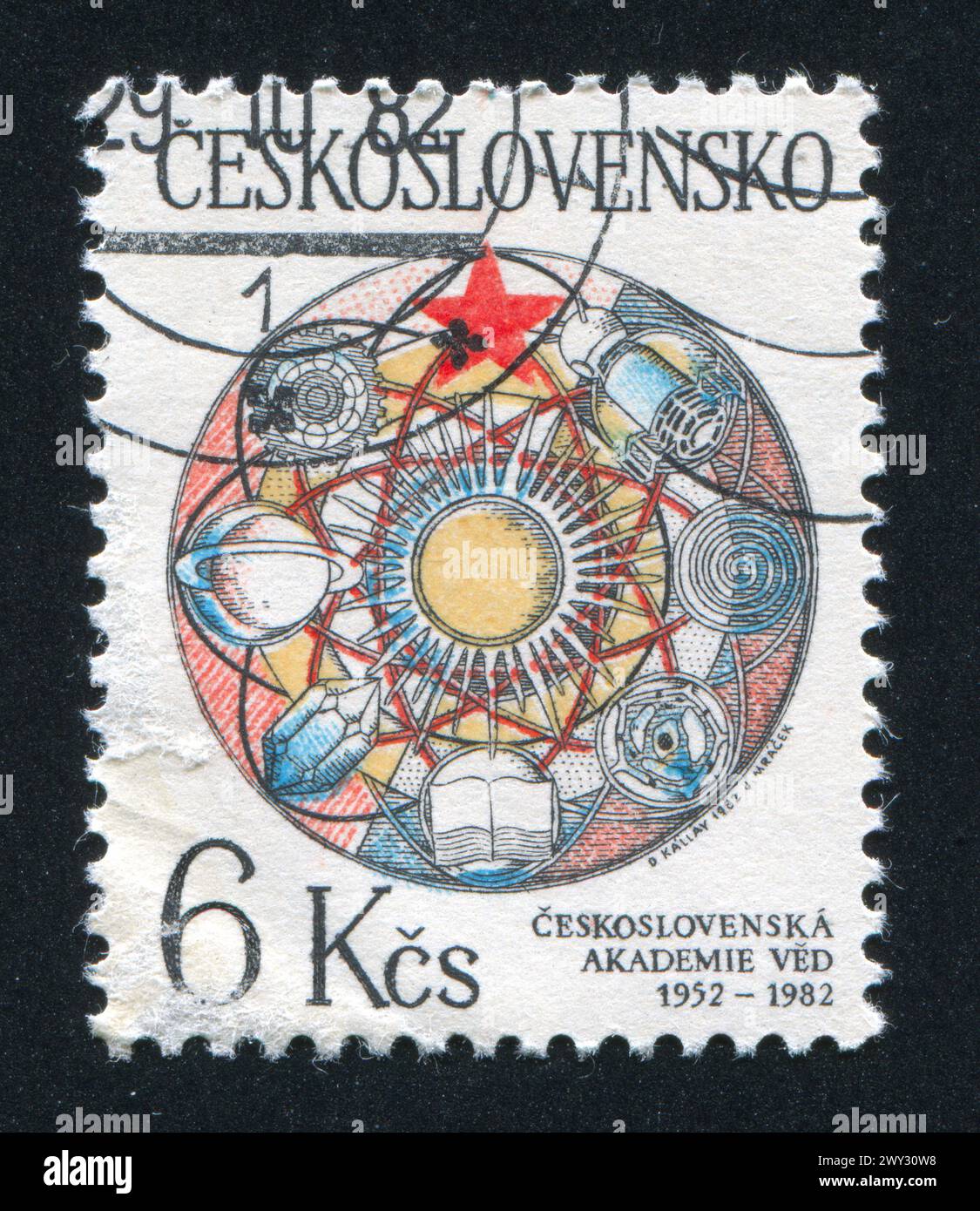 TCHÉCOSLOVAQUIE - VERS 1982 : timbre imprimé par la Tchécoslovaquie, montrant le 30ème anniversaire de l'Académie des sciences, vers 1982 Banque D'Images