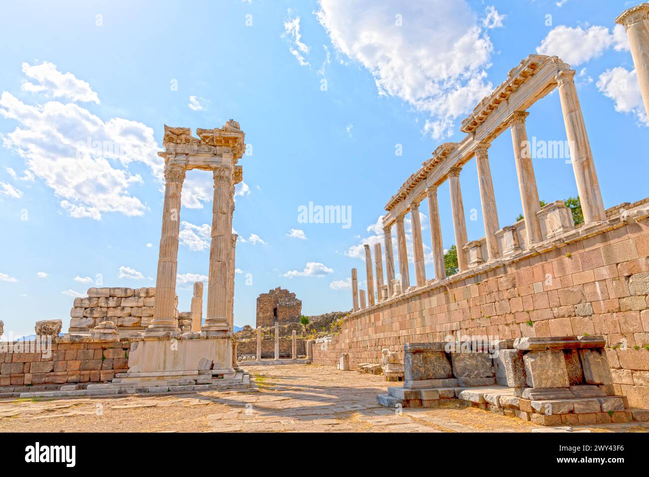 Le Temple de Trajan dans la ville antique de Pergamon Banque D'Images