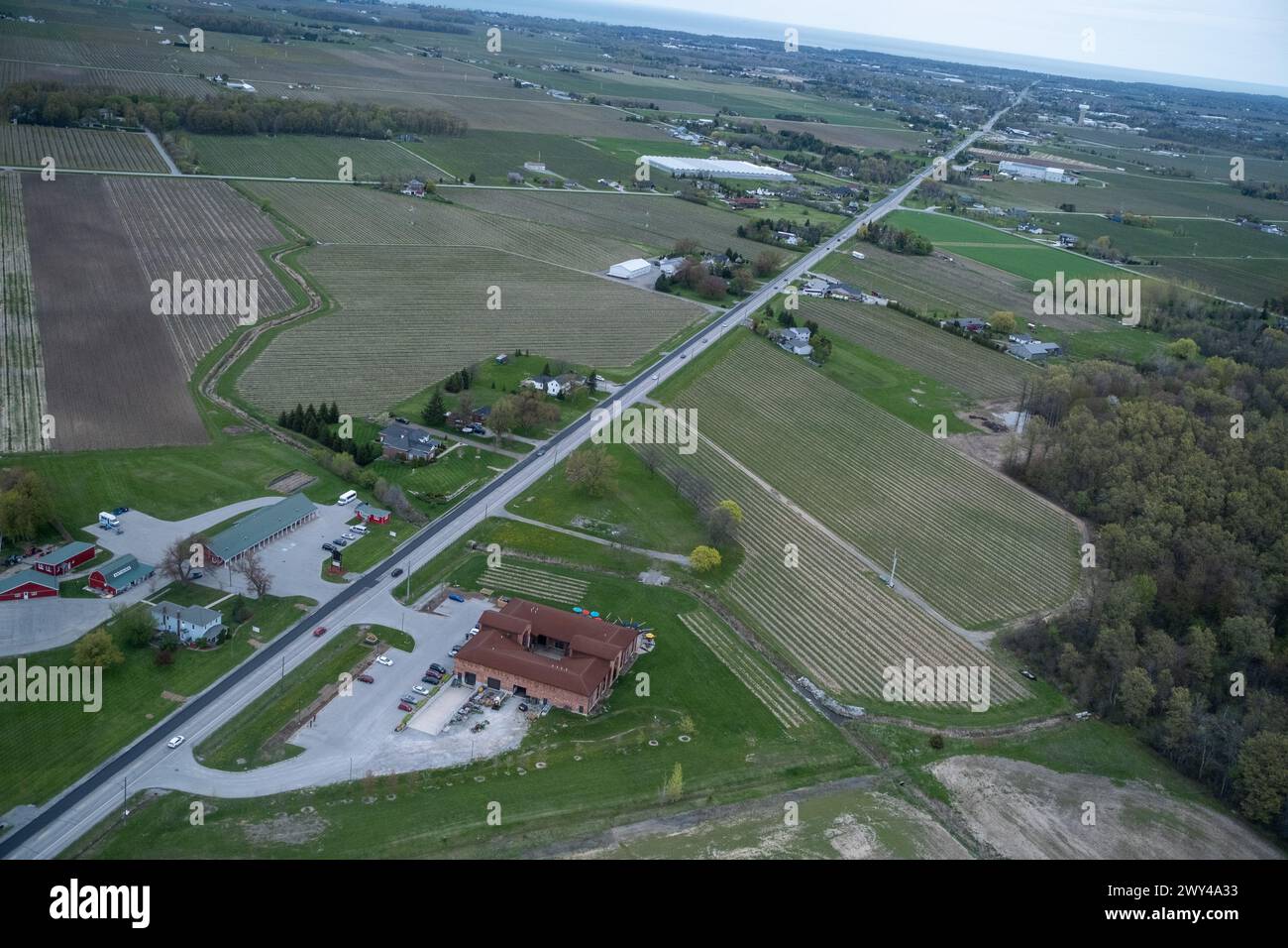 Vue aérienne d'un paysage rural dans la partie sud de la province de l'Ontario connu pour son agriculture et sa viticulture Niagara-on-the-Lake, Canad Banque D'Images