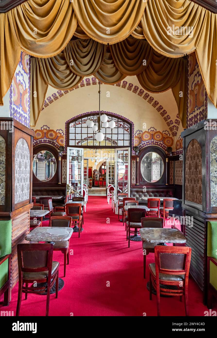 Café Noworolski, place du marché principal, Cracovie, Pologne Banque D'Images